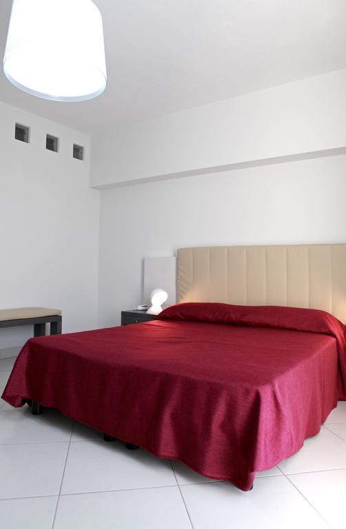 Brezza Di Grecale Aparthotel Trapani Ruang foto