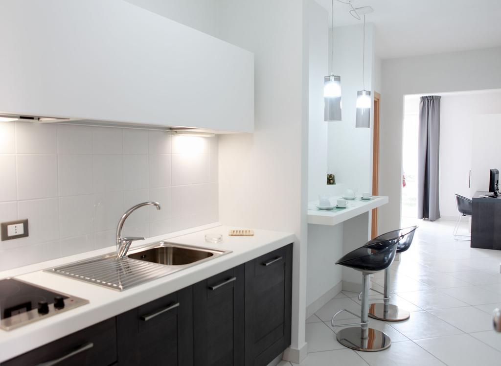 Brezza Di Grecale Aparthotel Trapani Ruang foto