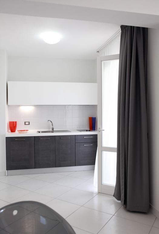 Brezza Di Grecale Aparthotel Trapani Ruang foto