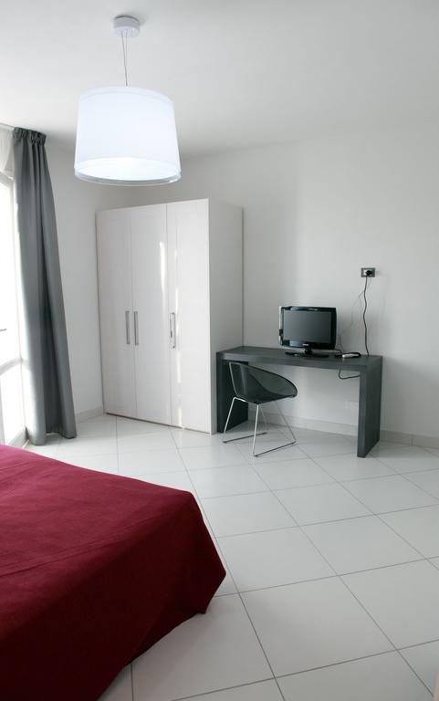 Brezza Di Grecale Aparthotel Trapani Ruang foto