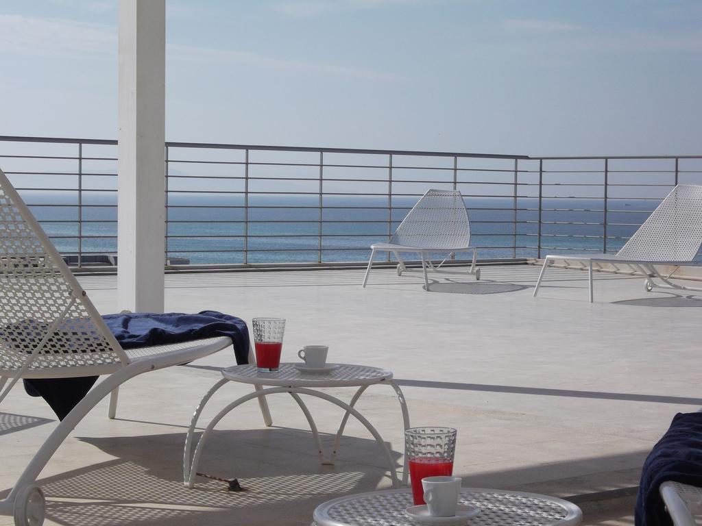 Brezza Di Grecale Aparthotel Trapani Bagian luar foto