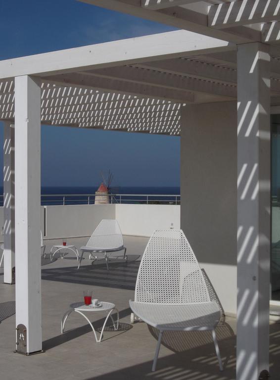 Brezza Di Grecale Aparthotel Trapani Bagian luar foto