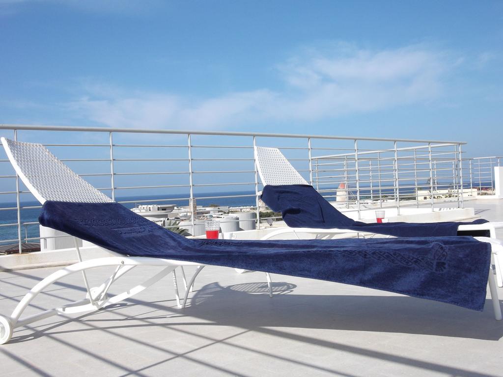 Brezza Di Grecale Aparthotel Trapani Bagian luar foto