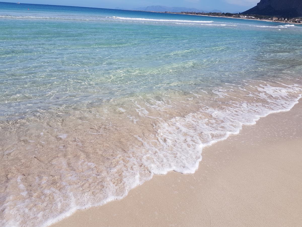 Brezza Di Grecale Aparthotel Trapani Bagian luar foto